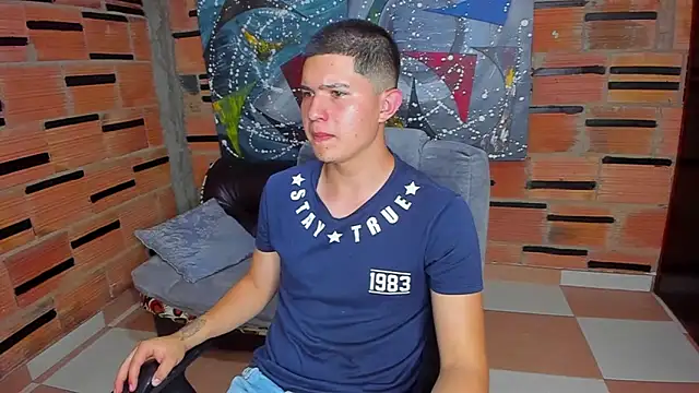 Snapshot of patrik_027 chatting on January 29, 10:01 pm patrik 027 online show from January 29, 10:01 pm