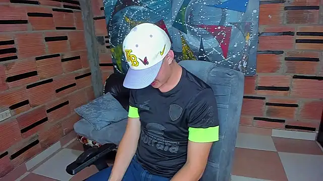 Snapshot of patrik_027 chatting on February 1, 1:20 pm patrik 027 online show from February 1, 1:20 pm