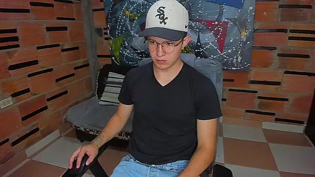 Snapshot of patrik_027 chatting on February 15, 1:05 pm patrik 027 online show from February 15, 1:05 pm