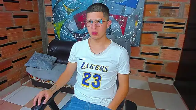 Snapshot of patrik_027 chatting on February 26, 1:08 pm patrik 027 online show from February 26, 1:08 pm