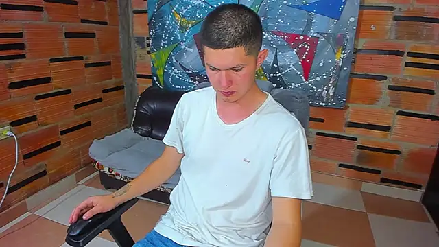 Snapshot of patrik_027 chatting on February 28, 7:46 pm patrik 027 online show from February 28, 7:46 pm