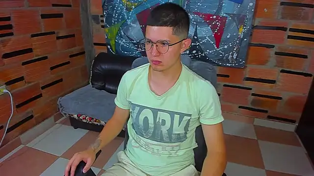 Snapshot of patrik_027 chatting on March 11, 1:56 pm patrik 027 online show from March 11, 1:56 pm