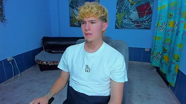 Snapshot of patrik_027 chatting on September 8, 6:29 pm patrik 027 online show from September 8, 6:29 pm