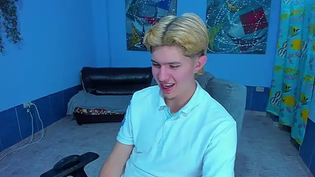 Snapshot of patrik_027 chatting on September 10, 7:41 am patrik 027 online show from September 10, 7:41 am