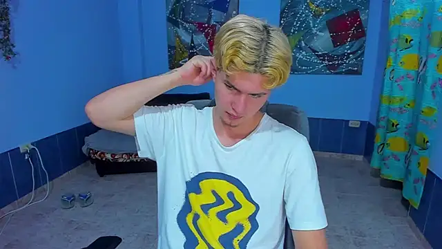 Snapshot of patrik_027 chatting on September 11, 4:12 am patrik 027 online show from September 11, 4:12 am