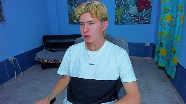 Snapshot of patrik_027 chatting on September 13, 2:55 am patrik 027 online show from September 13, 2:55 am