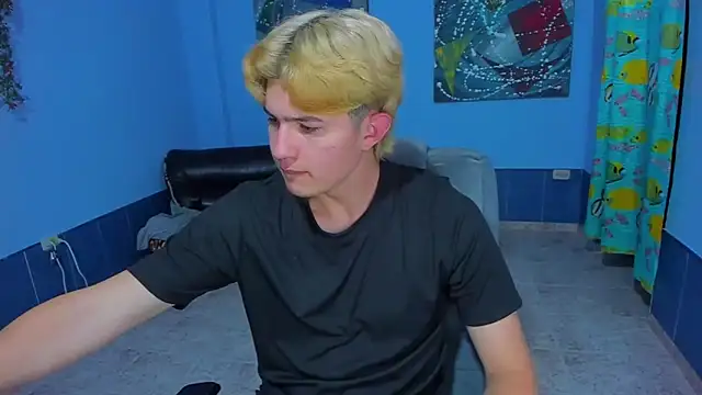 Snapshot of patrik_027 chatting on September 14, 7:02 pm patrik 027 online show from September 14, 7:02 pm