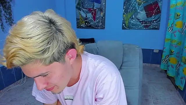 Snapshot of patrik_027 chatting on September 21, 6:48 am patrik 027 online show from September 21, 6:48 am