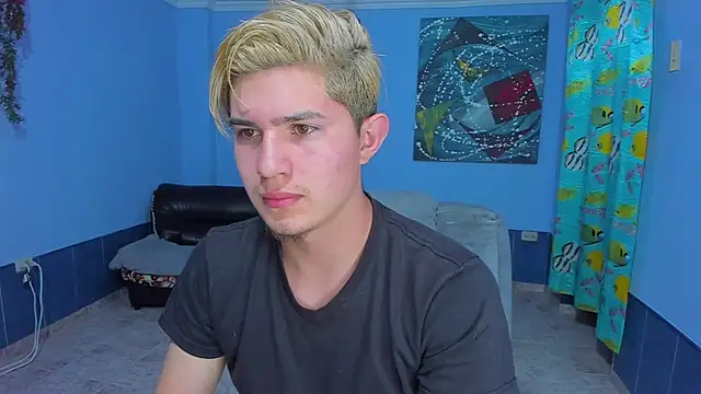 Snapshot of patrik_027 chatting on October 15, 7:03 pm patrik 027 online show from October 15, 7:03 pm