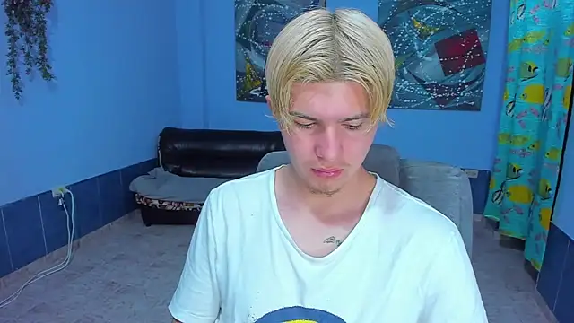 Snapshot of patrik_027 chatting on October 17, 5:26 pm patrik 027 online show from October 17, 5:26 pm