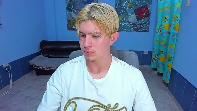 Snapshot of patrik_027 chatting on October 18, 5:57 pm patrik 027 online show from October 18, 5:57 pm