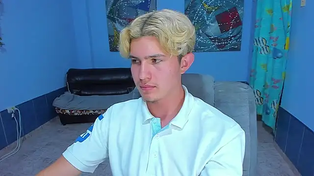 Snapshot of patrik_027 chatting on October 24, 4:31 am patrik 027 online show from October 24, 4:31 am