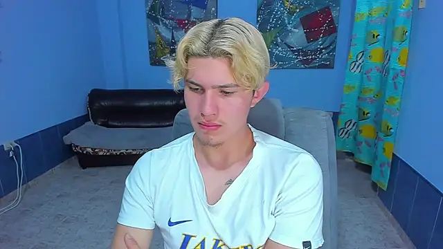 Snapshot of patrik_027 chatting on October 26, 5:52 pm patrik 027 online show from October 26, 5:52 pm