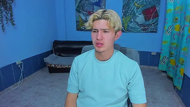 Snapshot of patrik_027 chatting on November 1, 4:36 am patrik 027 online show from November 1, 4:36 am