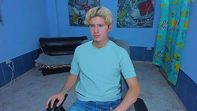 Snapshot of patrik_027 chatting on November 4, 8:02 am patrik 027 online show from November 4, 8:02 am