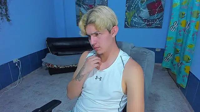 Snapshot of patrik_027 chatting on November 4, 8:41 pm patrik 027 online show from November 4, 8:41 pm