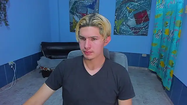 Snapshot of patrik_027 chatting on November 7, 3:06 am patrik 027 online show from November 7, 3:06 am