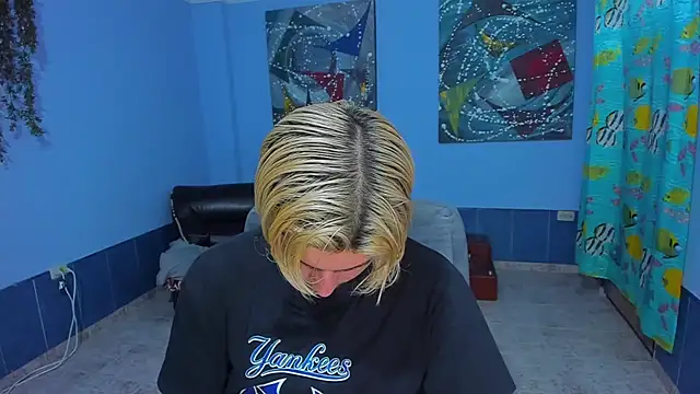 Snapshot of patrik_027 chatting on November 9, 3:16 am patrik 027 online show from November 9, 3:16 am