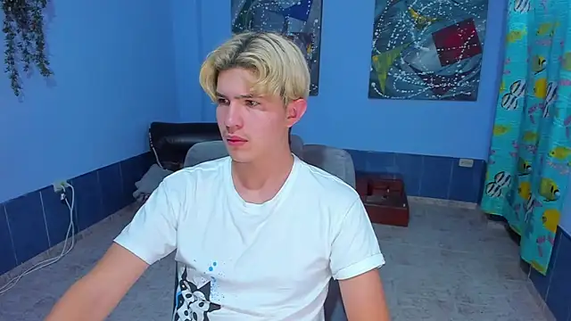 Snapshot of patrik_027 chatting on November 15, 7:16 am patrik 027 online show from November 15, 7:16 am