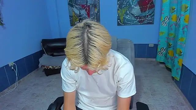 Snapshot of patrik_027 chatting on November 17, 8:36 pm patrik 027 online show from November 17, 8:36 pm