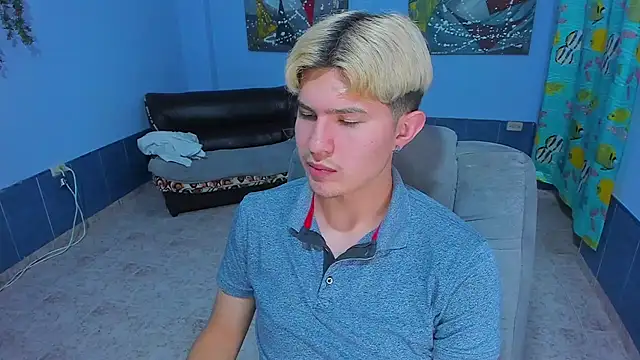 Snapshot of patrik_027 chatting on November 29, 7:22 am patrik 027 online show from November 29, 7:22 am