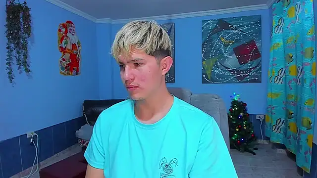 Snapshot of patrik_027 chatting on December 2, 3:56 am patrik 027 online show from December 2, 3:56 am