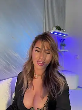 Snapshot of KirstieVegas chatting on November 14, 6:28 pm KirstieVegas online show from November 14, 6:28 pm