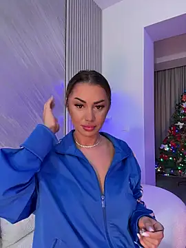 Snapshot of KirstieVegas chatting on December 5, 5:31 pm KirstieVegas online show from December 5, 5:31 pm