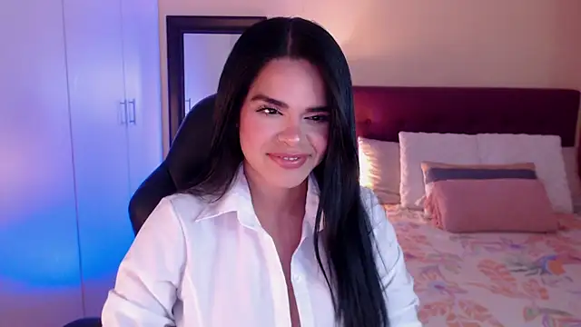 Snapshot of Mafer_Meow chatting on February 9, 5:19 am Mafer Meow online show from February 9, 5:19 am