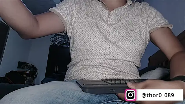 Snapshot of thor000089 chatting on July 7, 3:49 pm thor000089 online show from July 7, 3:49 pm