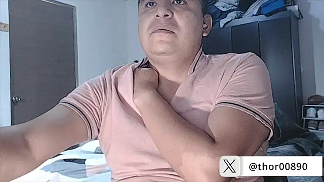 Snapshot of thor000089 chatting on July 28, 3:32 pm thor000089 online show from July 28, 3:32 pm