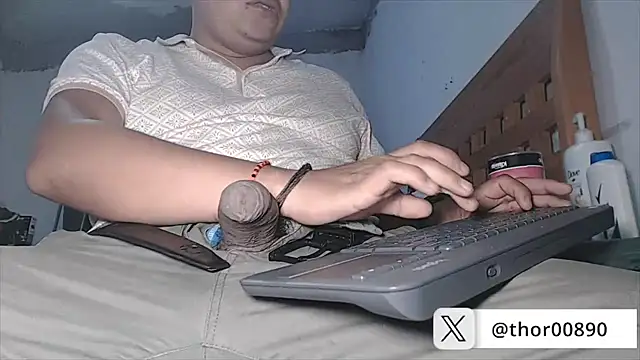 Snapshot of thor000089 chatting on July 30, 3:38 am thor000089 online show from July 30, 3:38 am