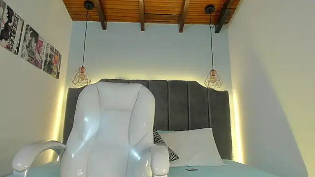 Stefhanyblow online show from February 23, 7:22 am