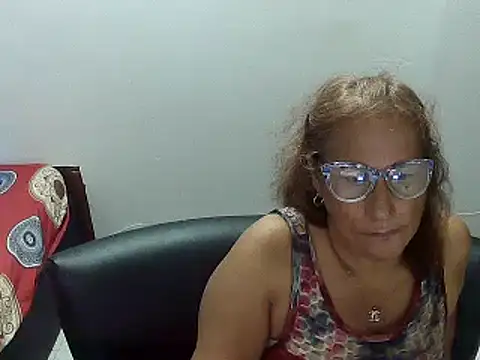 charrysexy1 online show from December 11, 10:06 pm