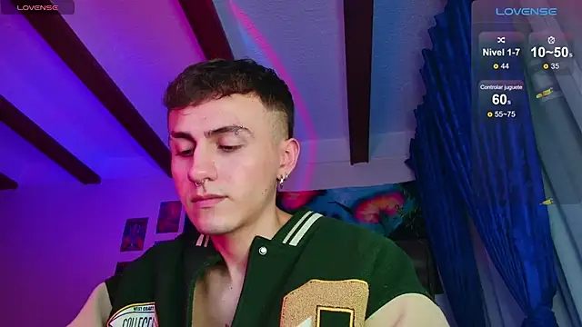 Snapshot of dimitri-bilak chatting on February 15, 1:42 am dimitri-bilak online show from February 15, 1:42 am