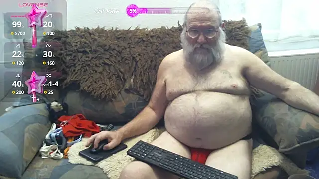 Snapshot of SexySantaC chatting on January 24, 6:56 pm SexySantaC online show from January 24, 6:56 pm
