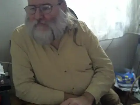 Snapshot of SexySantaC chatting on February 11, 4:02 pm SexySantaC online show from February 11, 4:02 pm