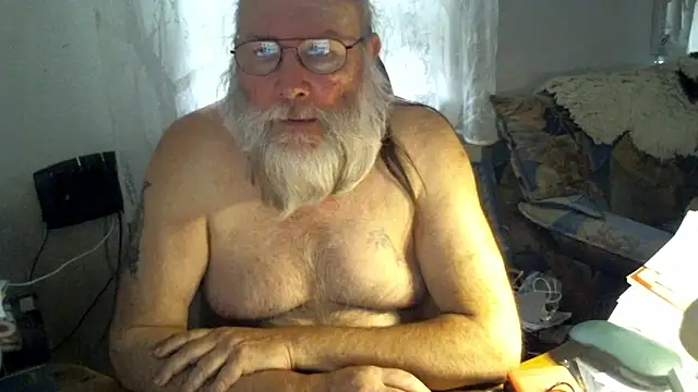 Snapshot of SexySantaC chatting on October 8, 2:58 pm SexySantaC online show from October 8, 2:58 pm