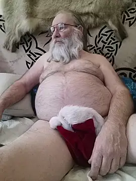 Snapshot of SexySantaC chatting on November 26, 7:20 am SexySantaC online show from November 26, 7:20 am