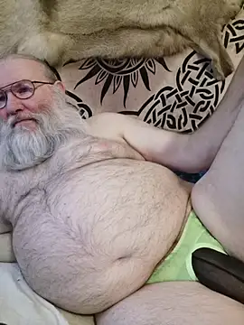 Snapshot of SexySantaC chatting on November 27, 8:44 pm SexySantaC online show from November 27, 8:44 pm