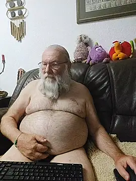 Snapshot of SexySantaC chatting on May 13, 8:06 pm SexySantaC online show from May 13, 8:06 pm