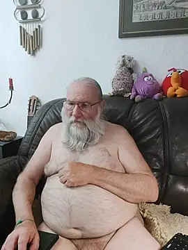 Snapshot of SexySantaC chatting on May 20, 7:53 pm SexySantaC online show from May 20, 7:53 pm
