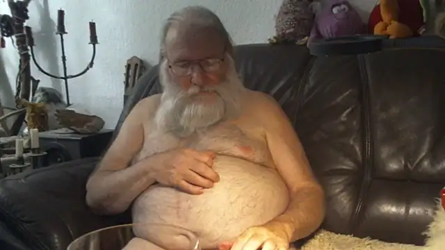 Snapshot of SexySantaC chatting on May 23, 7:40 pm SexySantaC online show from May 23, 7:40 pm