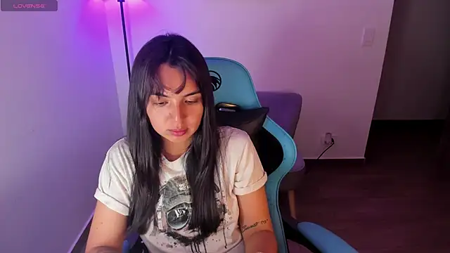 Miss Nicole online show from May 15, 1:56 am