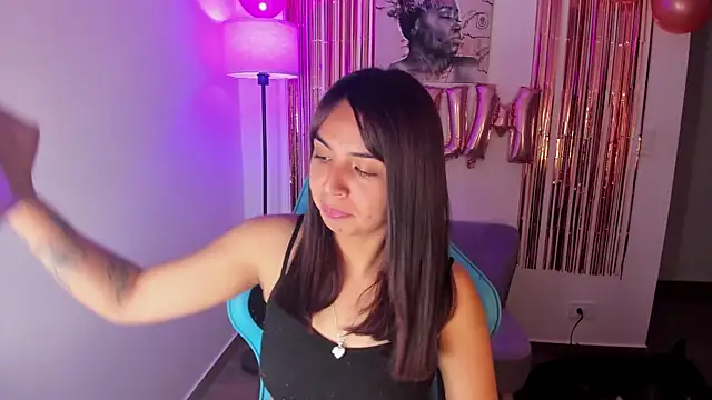 Miss Nicole online show from June 7, 7:39 pm