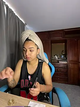 Miss Nicole online show from June 19, 3:16 pm