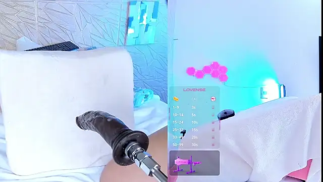 Snapshot of evaa_rose chatting on February 22, 8:20 pm evaa rose online show from February 22, 8:20 pm