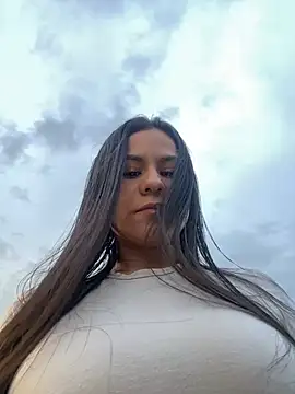 Snapshot of Reggie-Liam chatting on January 6, 10:47 pm Reggie-Liam online show from January 6, 10:47 pm