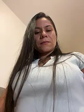 Snapshot of Reggie-Liam chatting on February 22, 7:25 pm Reggie-Liam online show from February 22, 7:25 pm