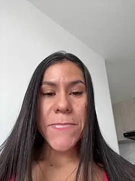 Snapshot of Reggie-Liam chatting on February 26, 7:05 pm Reggie-Liam online show from February 26, 7:05 pm